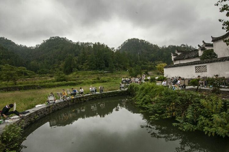 西递附近最著名的景点,西递村美丽的风景