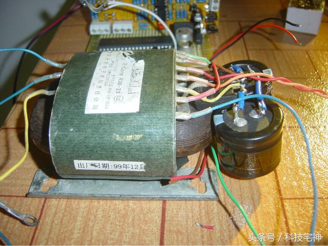 牛人自制大功率功放6000w,用tda2030a自制简易功放