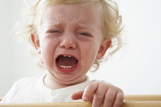 婴儿脸上起湿疹能不能引起发烧,宝宝脸上湿疹口水疹