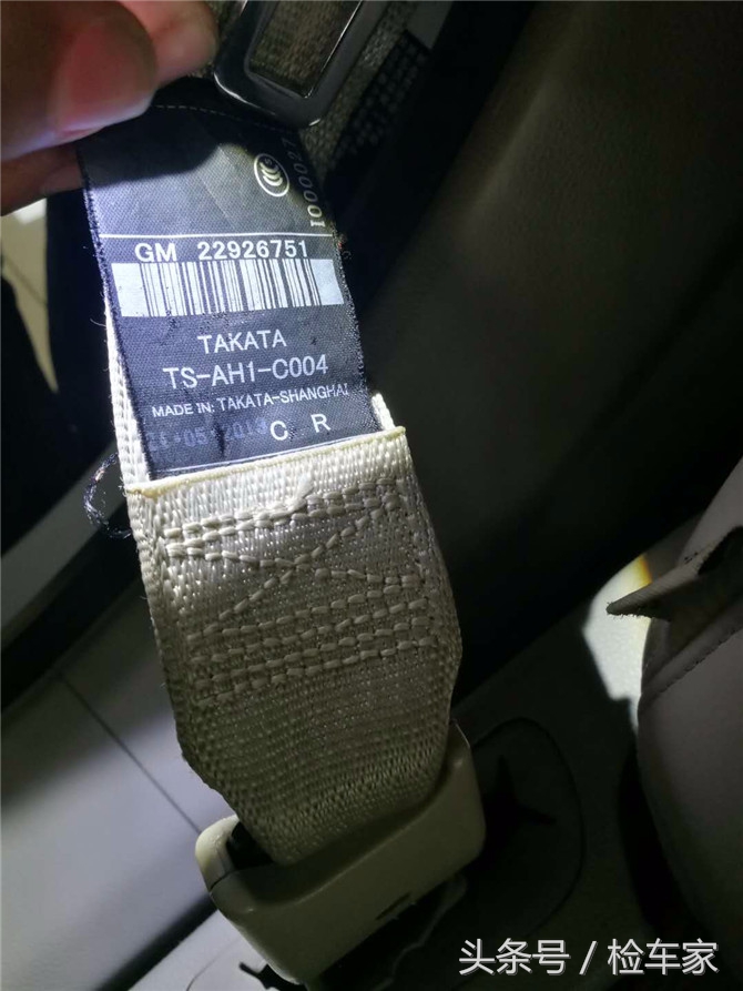 买车看价格还是看配置,买车也看性价比