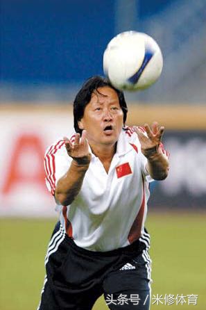 苏宁成功带领国米冲上巅峰,国米与米兰的相爱相杀