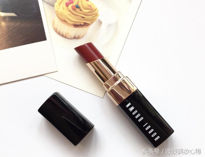 淡颜系秋冬口红推荐色,温柔又显低调的枫叶口红推荐