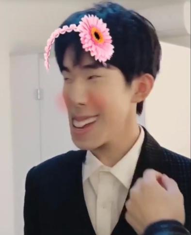 易烊千玺六周年粉丝应援震撼,易烊千玺一千万粉丝福利完整版