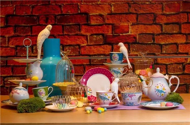 一大波PLAYBOY女郎靠近,准备好舔屏了吗?