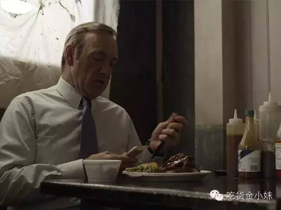 纸牌屋里的烤肋排来南京了！但要坐在公路上吃你敢不敢？！