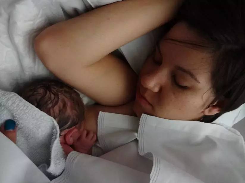 生理性涨奶处理方法,产后涨奶该怎么处理