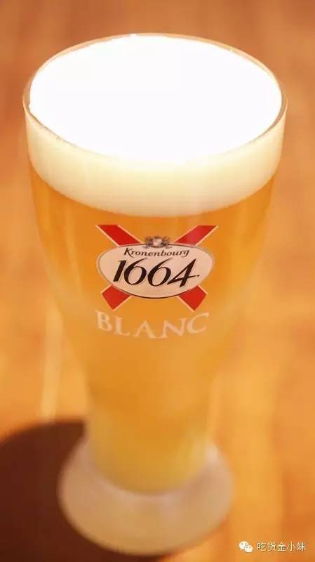 纸牌屋里的烤肋排来南京了！但要坐在公路上吃你敢不敢？！