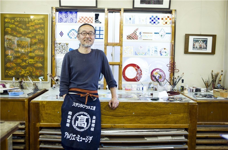 彩色玻璃大师高井啓司:“经验和情感都可以分享,但‘悟’是万万不能的。”|日本工艺寻访之旅Vol.5