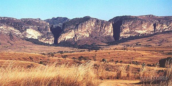 玩神秘海域4的游戏机,可以玩神秘海域4的游戏软件