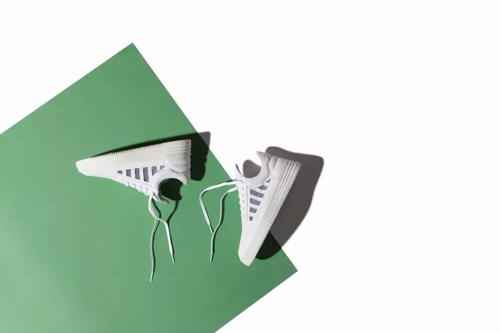 撞到同款鞋,男女同款鞋撞鞋