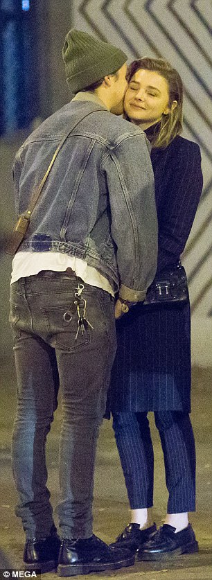 布鲁克林和小贝的恋情,布鲁克林贝克汉姆恋爱