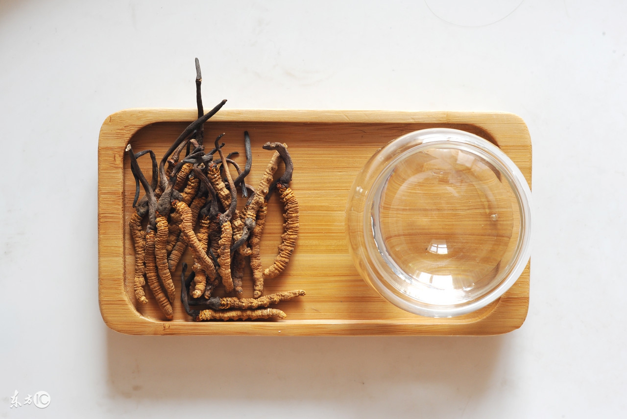 百令胶囊治慢阻肺引起的咳嗽吗,百令胶囊治疗支气管炎效果好吗