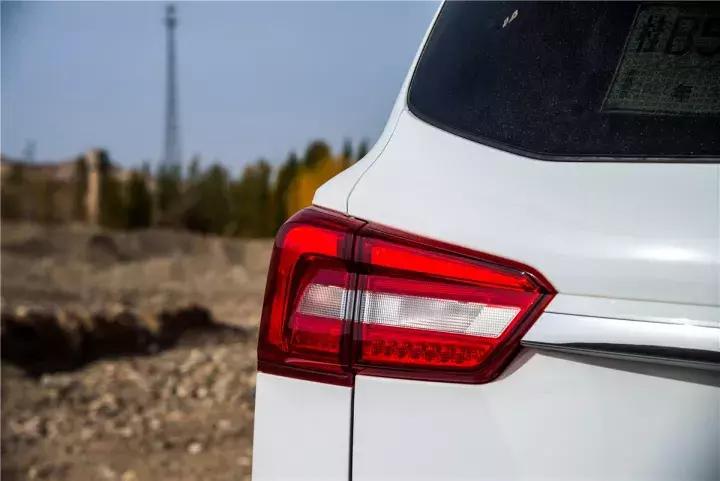 东风景逸x5七座1.5t自动挡,东风suv景逸x5手动安全性