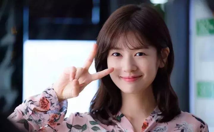 不超过100块钱的平价眼影盘推荐,dior2022春季限定千鸟格眼影盘769