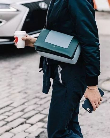 月薪5000的我是怎么存钱买房的,月入多少穿得起celine