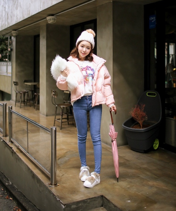 韩国羽绒服穿搭高级秋冬,冬季长款羽绒服韩系穿搭