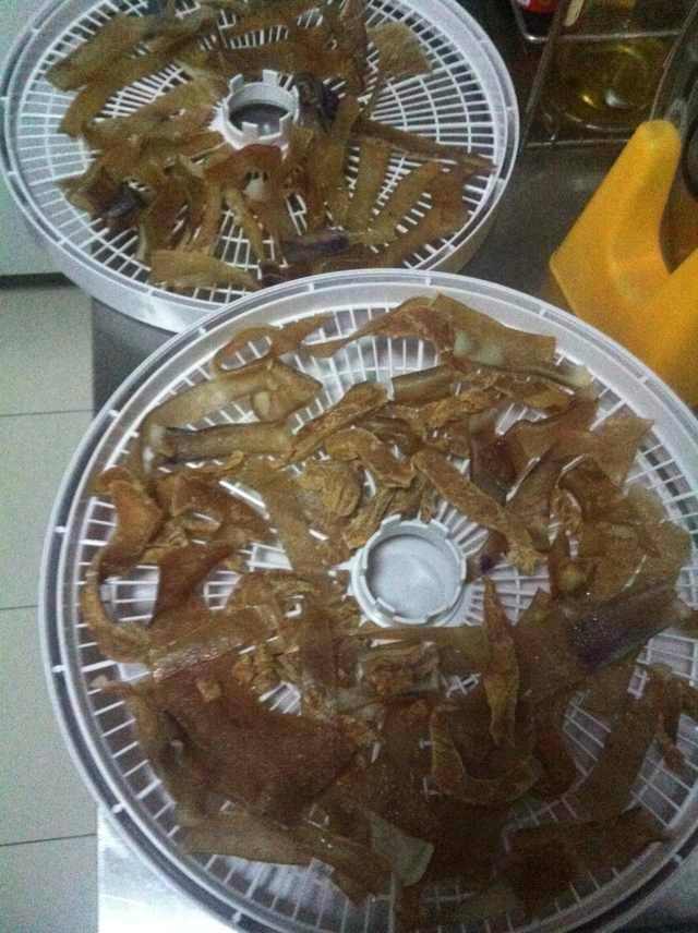 美味到停不下来的自制狗粮,制作好吃的狗粮简单平底锅