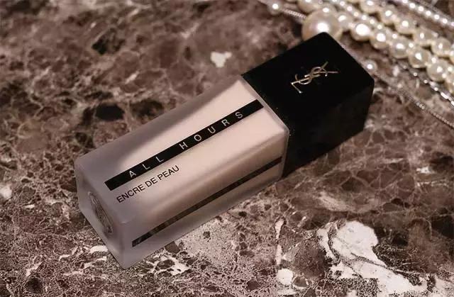 十大最好干皮遮瑕粉底液,秋冬季节适合用的粉底最新