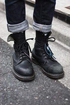 drmartens马丁靴棕色搭配,drmartens马丁靴穿搭