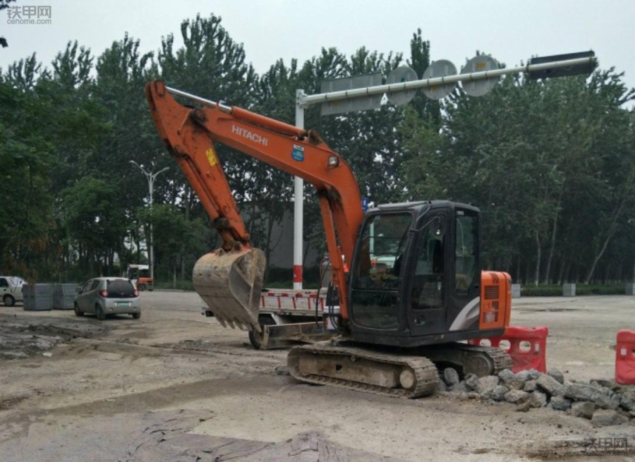 日立挖掘机1200小时使用报告,日立60挖掘机动作慢