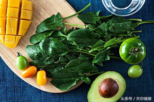 吃菠菜补铁还是补叶酸,吃菠菜能补铁是真的吗