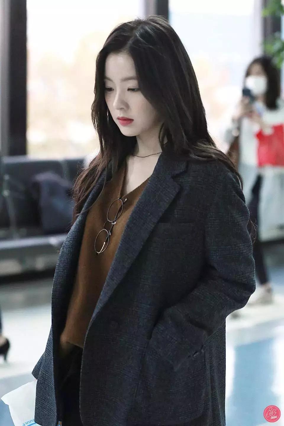 韩国明星穿大衣男,韩国明星都穿什么羽绒服