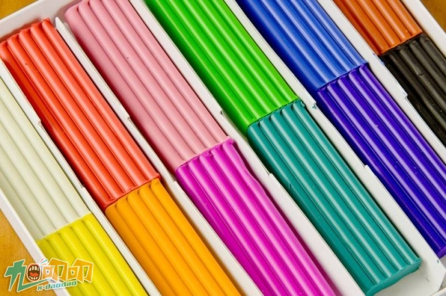 快速清理玻璃上的胶,快速清洗玻璃胶水妙招图解