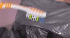 羽绒服洗坏怎么办,羽绒服不去干洗店的清洗方法