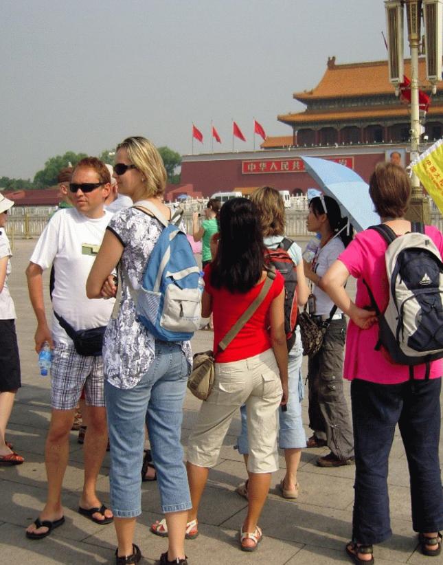 国内导游的真实收入主要是靠什么,国外导游挣钱还是国内导游挣钱