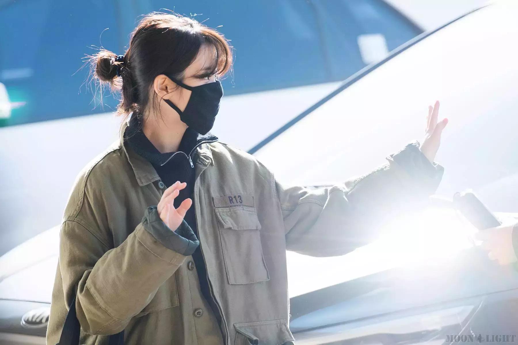 韩国明星穿大衣男,韩国明星都穿什么羽绒服