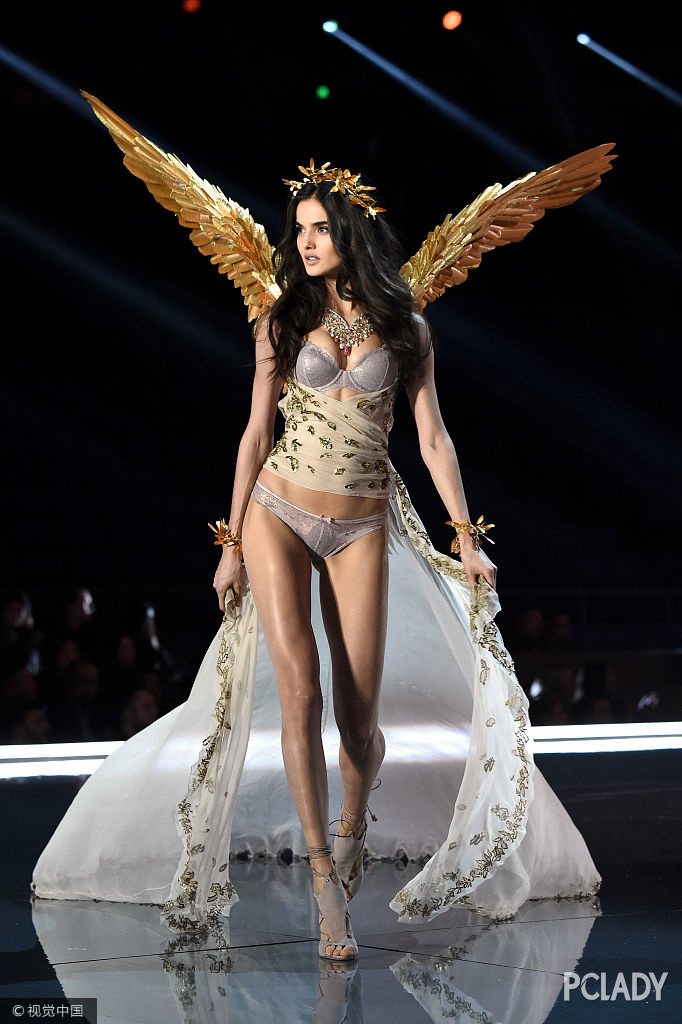 今年维密在哪里,维密奚梦瑶摔倒那一期音乐是什么