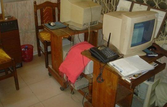 惊掉下巴！非洲网吧太简陋，无人玩游戏，天价收费每小时119元！