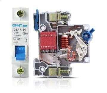 断路器工作原理及其符号,断路器两侧符号代表什么意思