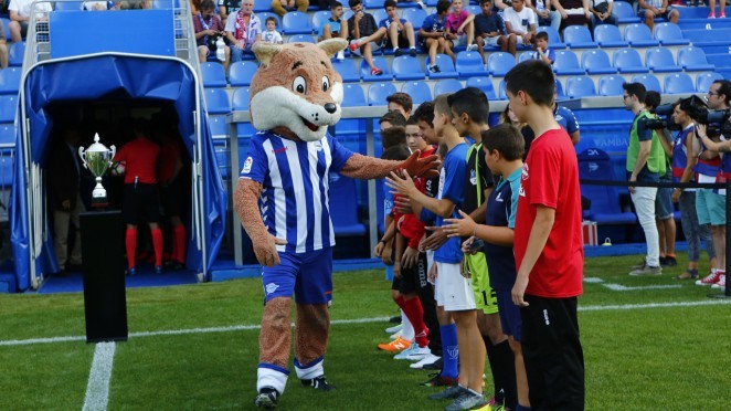 西甲蓝军是哪队,西甲球队有多少个