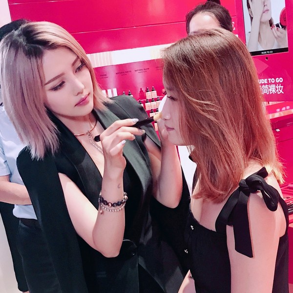 半包倒三角眼线,倒三角全包眼线