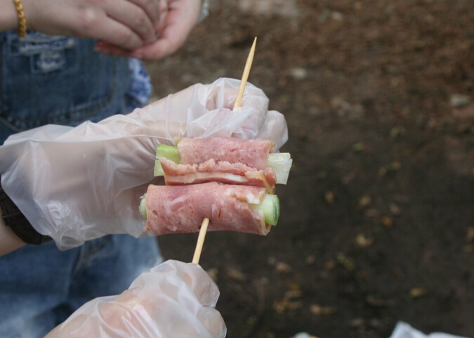 户外烧烤茄子怎么烤,户外烧烤必备用品清单