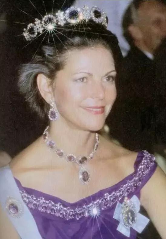 特大水晶走私案 (连云港海关查处走私水晶)