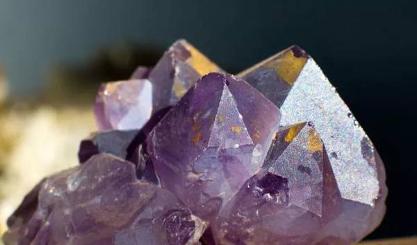 特大水晶走私案 (连云港海关查处走私水晶)