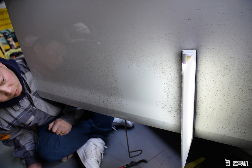 途虎钣金喷漆修复凹陷一般多少钱,汽车钣金凹陷修复喷漆正规流程