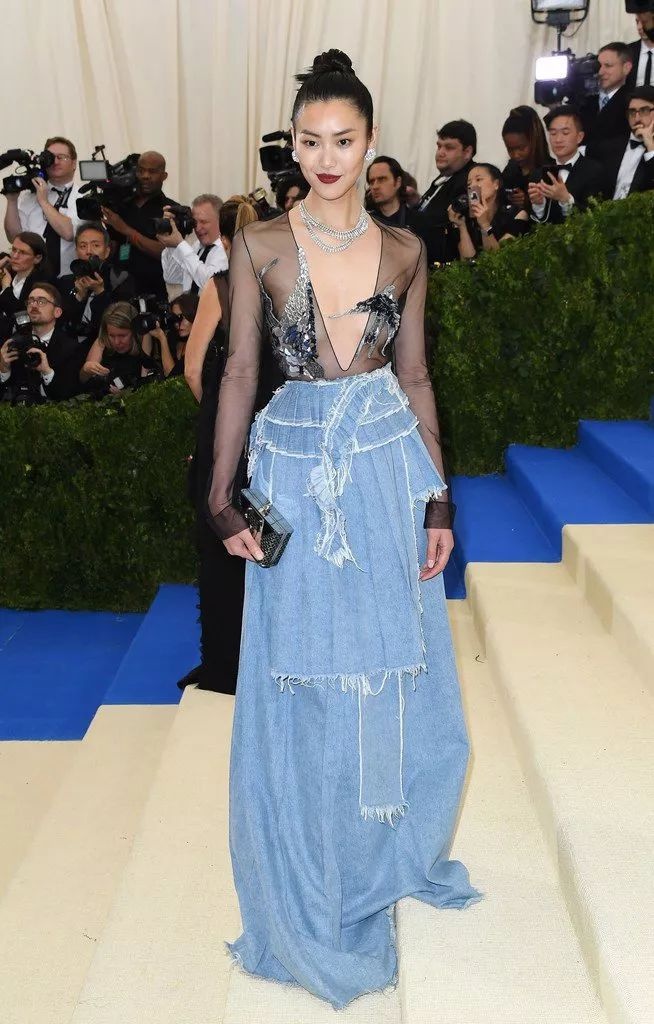 一件卫衣卖1千多,一件offwhite卫衣多少钱