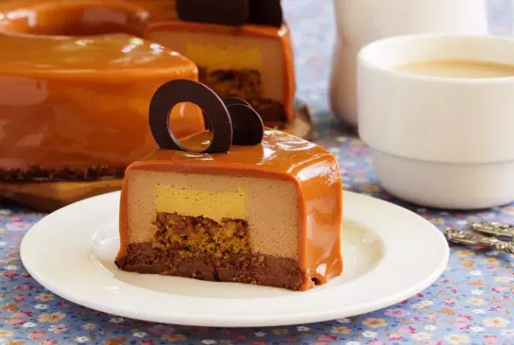 纪梵希37丝绒限定,甜品界品牌