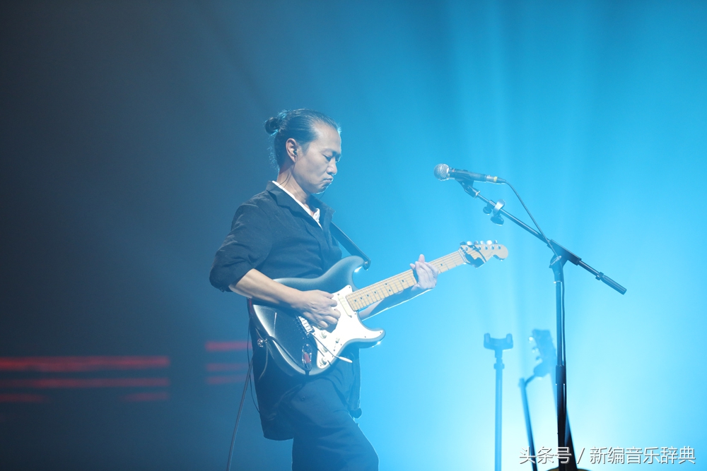 指南针乐队回来吉他弹唱,指南针乐队封神之作震撼现场