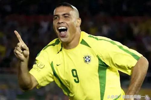 足坛十大球星绰号,天下足球十大球星绰号