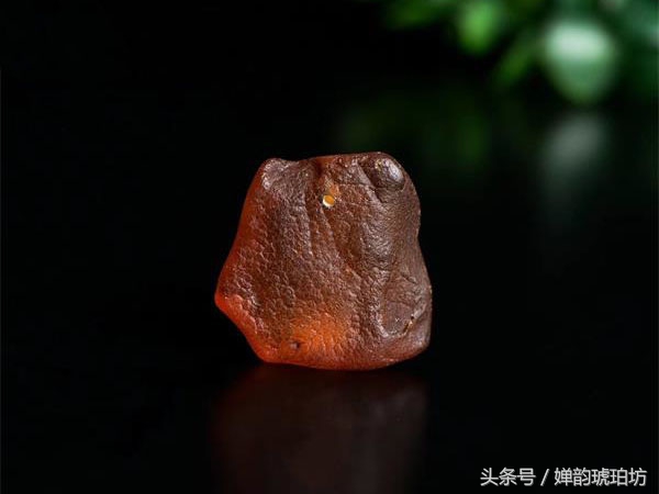 蜜蜡原石有哪些,欣赏蜜蜡原石的美