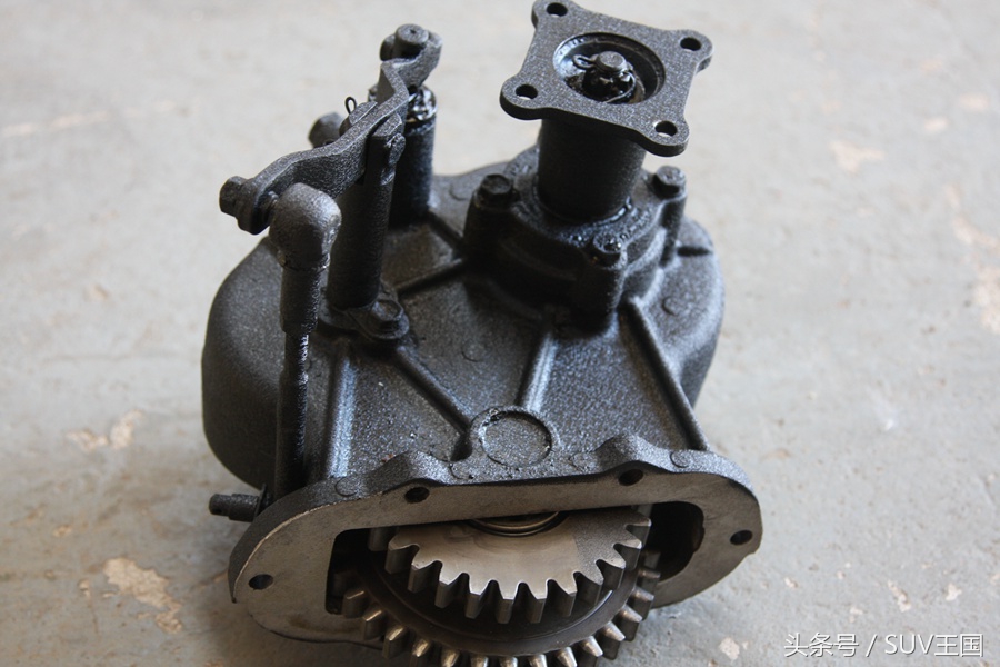 fj越野车有哪几款,丰田硬派越野fj第一代