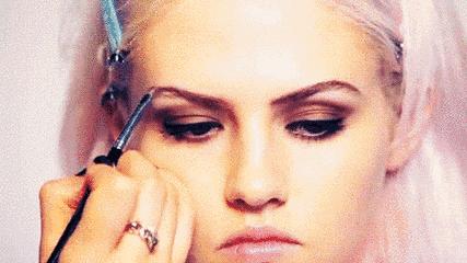 一化妆就又老又丑,一化妆就烂脸怎么办