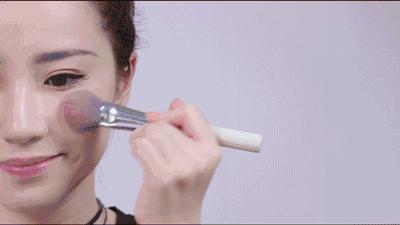 一化妆就又老又丑,一化妆就烂脸怎么办