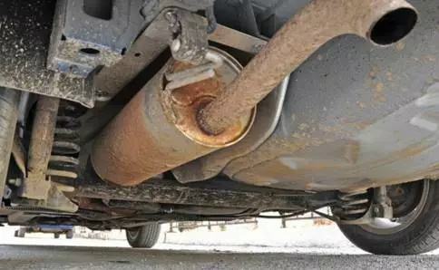 汽车底盘防锈防撞装甲哪个牌子好,思域底盘有必要喷底盘防锈装甲吗