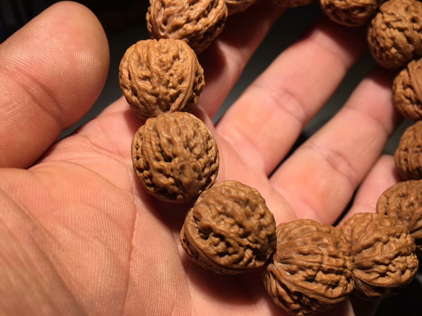 小核桃串价值,野生核桃手串最少几个