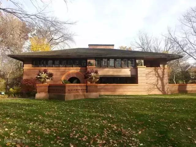 建筑大师，干私活，拐甲方老婆……却又无可替代！！